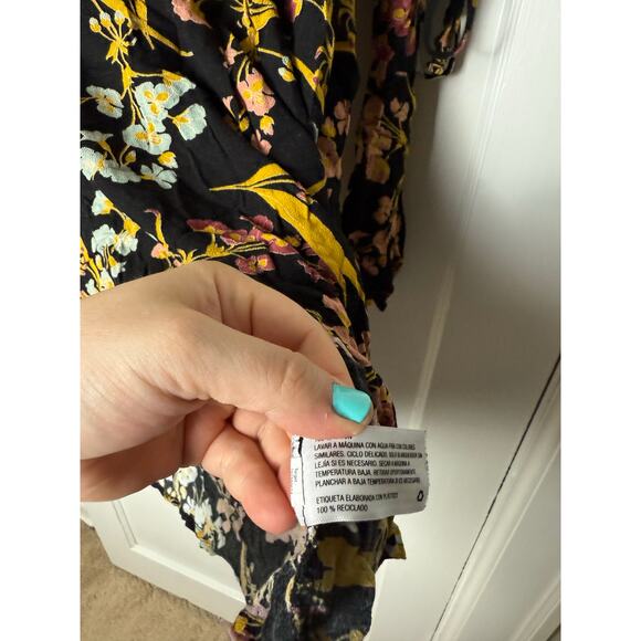 Xhilaration Tunic Top Blouse Women's XS Black Moody Floral Boho Peasant Ruffle - Picture 4 of 8